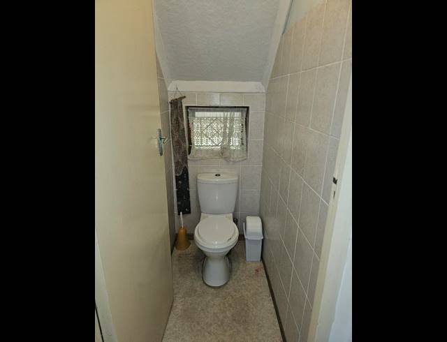 1 BEDROOM PROPERTY TO RENT IN RONDEBOSCH